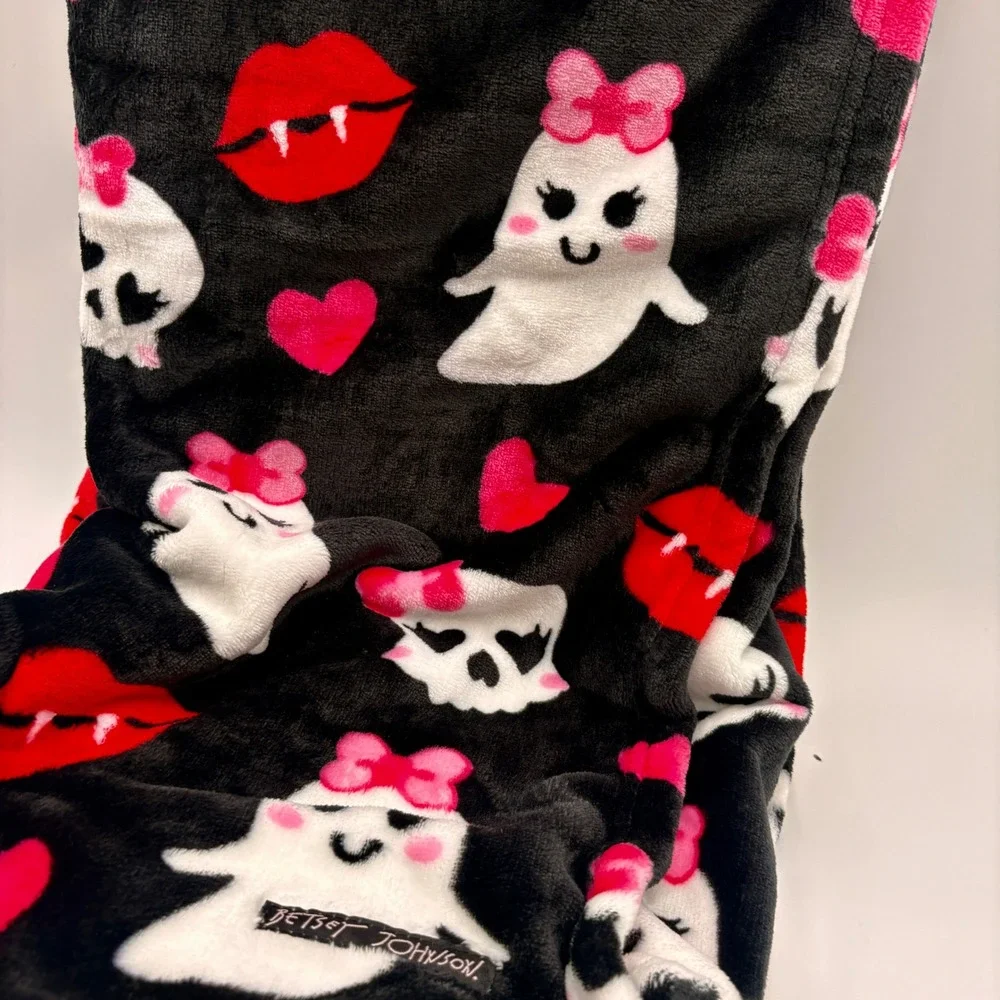 Betsey Johnson Halloween Ghost Skull Vampire Lips Plush Throw Blanket 50x70